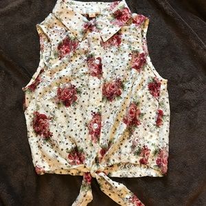 Floral lace crop top